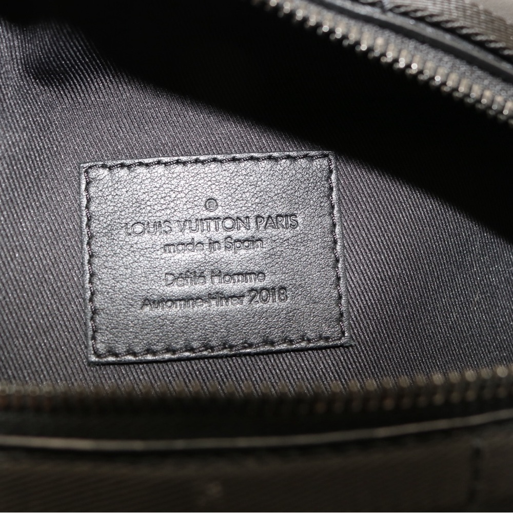 Louis Vuitton dark infinity leather crossbody bag - Picture 8 of 11